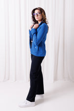 Bluza BalticBird Straight niebieska dla kobiet, fason dopasowany dla sylwetek S–3XL, polska produkcja.