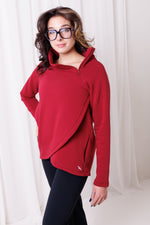 Bluza Papaya Bordeaux z krótkim zamkiem i stójką – sportowa elegancja w kobiecym stylu.