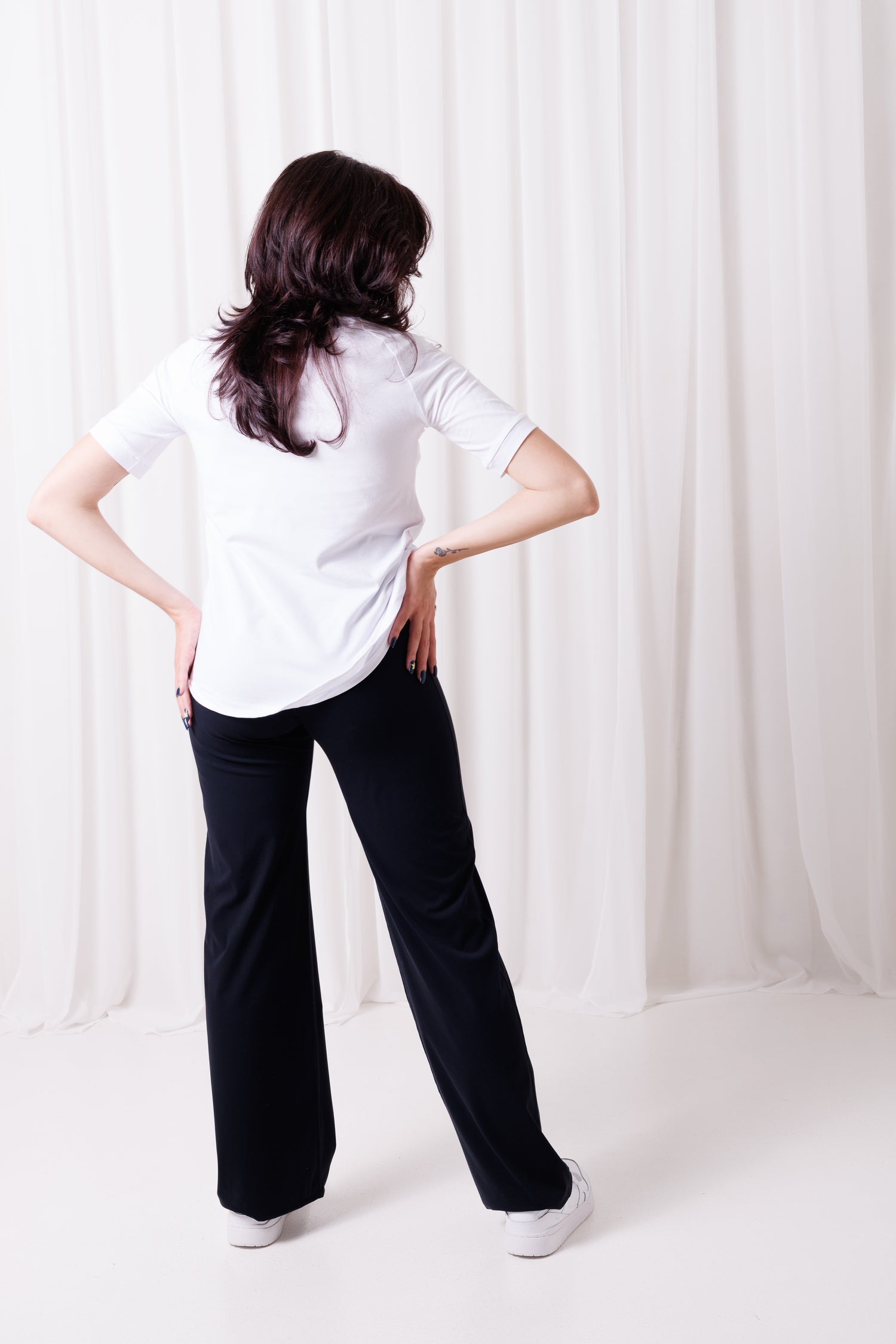 Papaya Supima – t-shirt damski z bawełny premium, profil tylny w biel